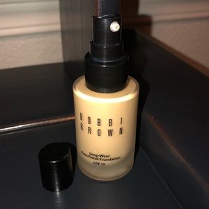 Bobbi Brown Long Wear foundation